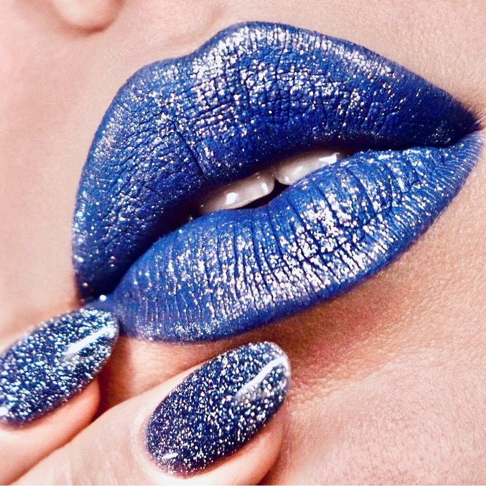 💄New! MAC Retro Matte Liquid Moon Landing Lip Colour